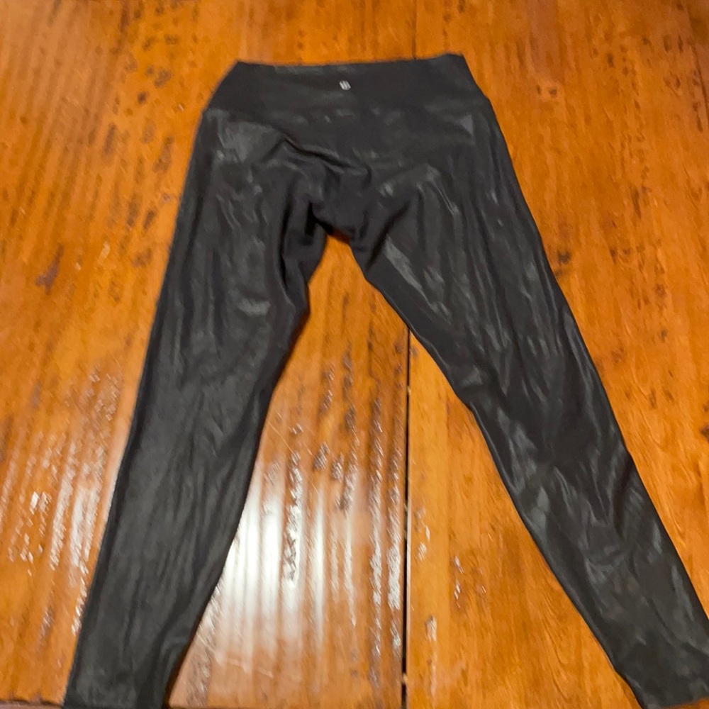 High waisted foiled wonder unders 27 inch